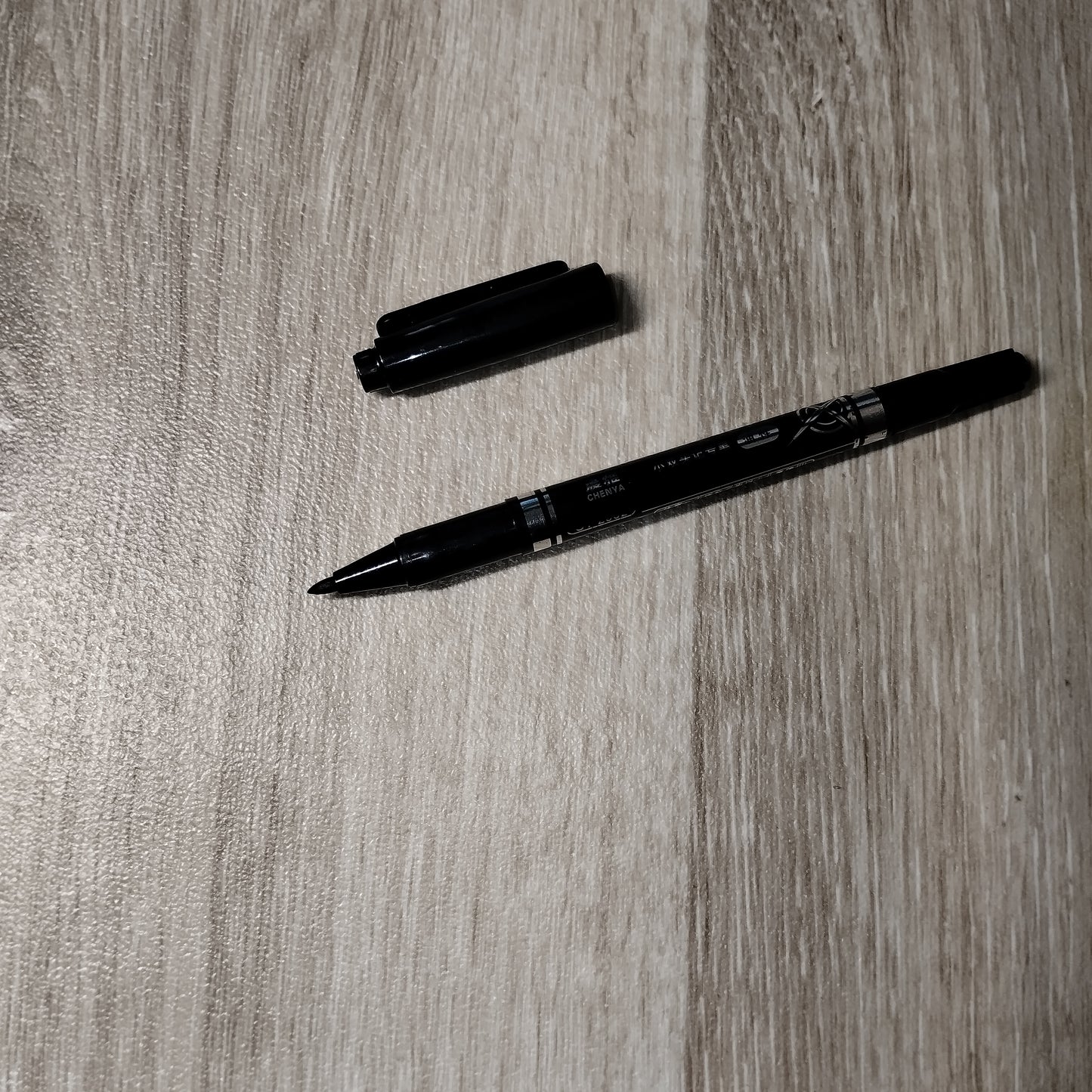 Crayon Permanent Noir