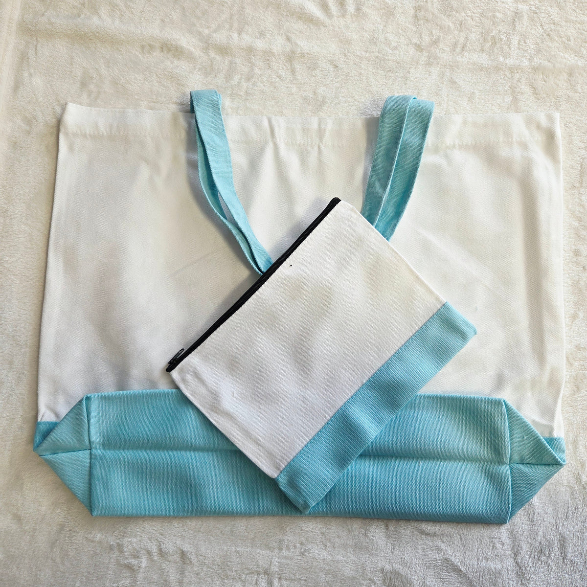 Sac Cabas ou Pochette Bleu Clair